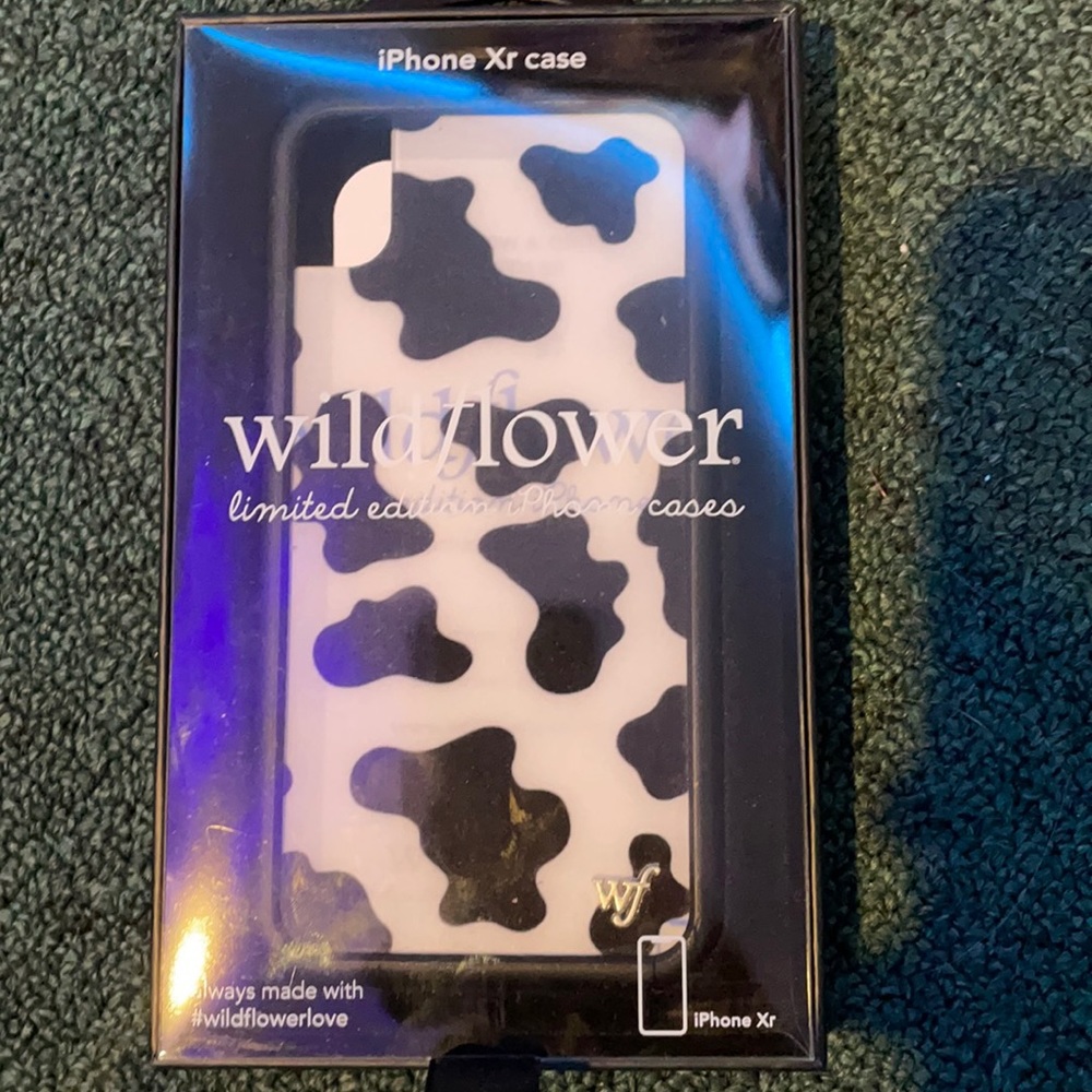 iphone XR wildflower phone case